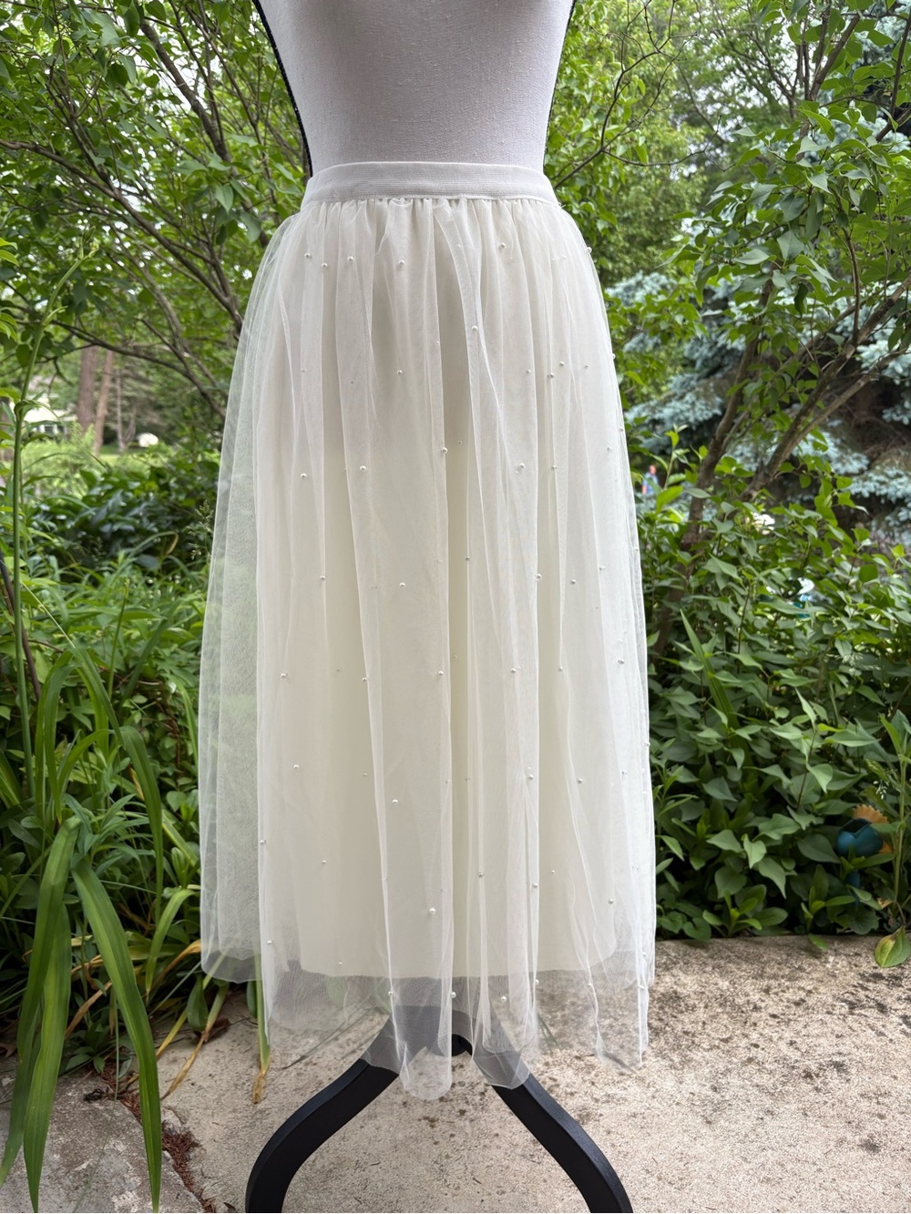 Metro Wear Ivory Pearl-Embellished Tulle Midi Skirt